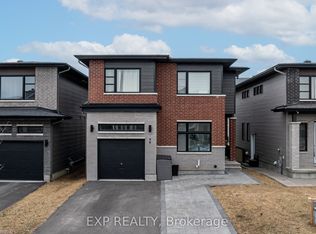 99 Dun Skipper Dr, Ottawa, ON K1X0G1