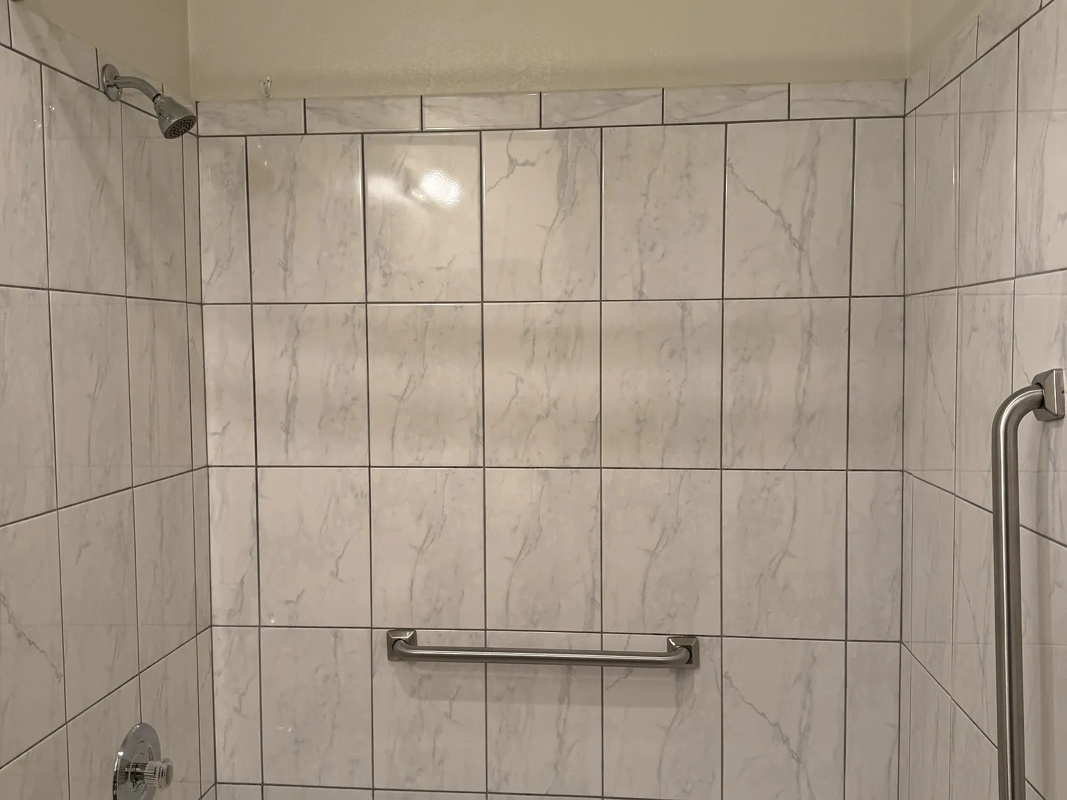 2 bed, 760 sqft, $2,850 — Photo 3