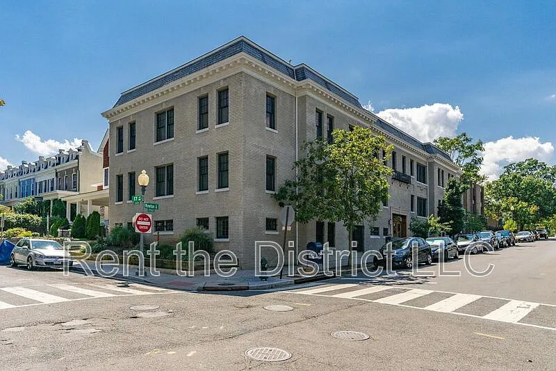 1708 Newton St NW #102