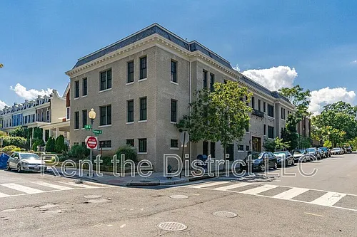 1708 Newton St NW #102 Photo 1