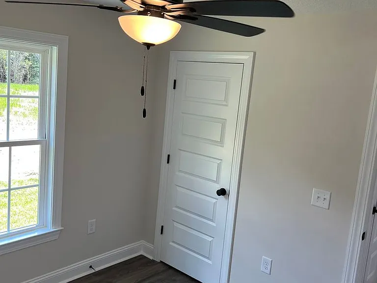 1370 Highway 139 — Photo 10