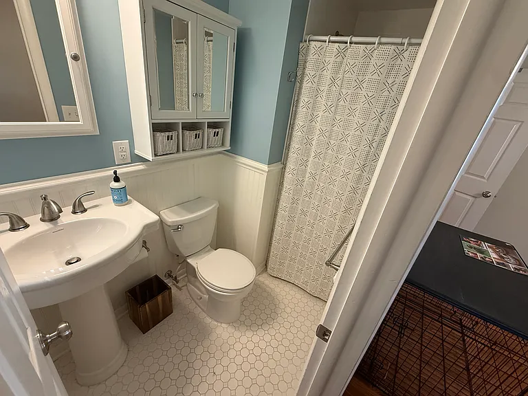 5555 Roeland Dr — Photo 15