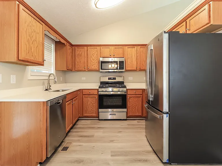 93 Danville Trl — Photo 8