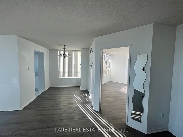 550 Webb Dr #905 — Photo 7