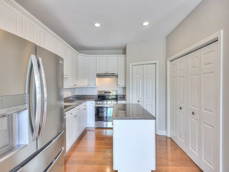 2111 Gold Valley Dr — Photo 11