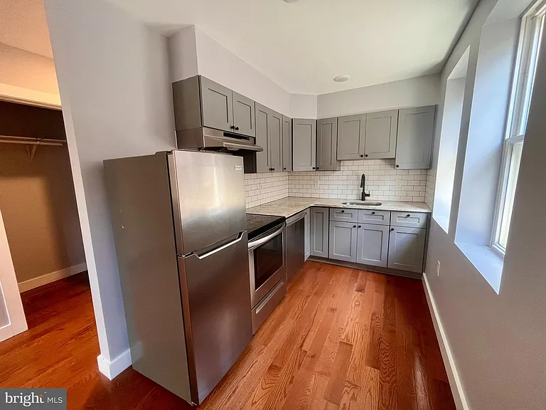 4508 Walnut St #312 — Photo 6