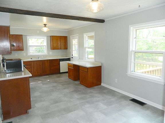 4th image of 525 W Lois Ln