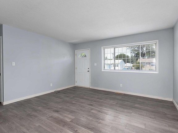 4th image of 934 39th Ave
