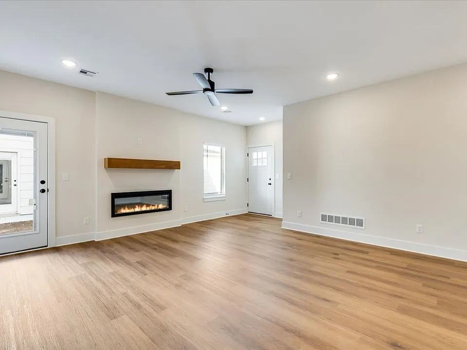 109 N Mendocino Ct