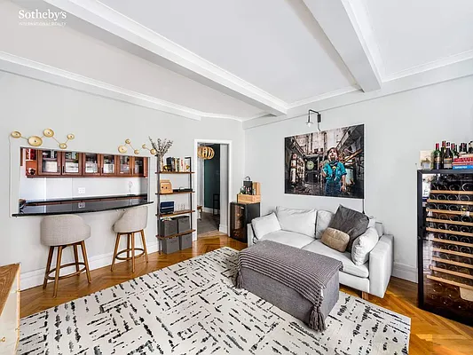 Sold by Sotheby's International Realty | media 2