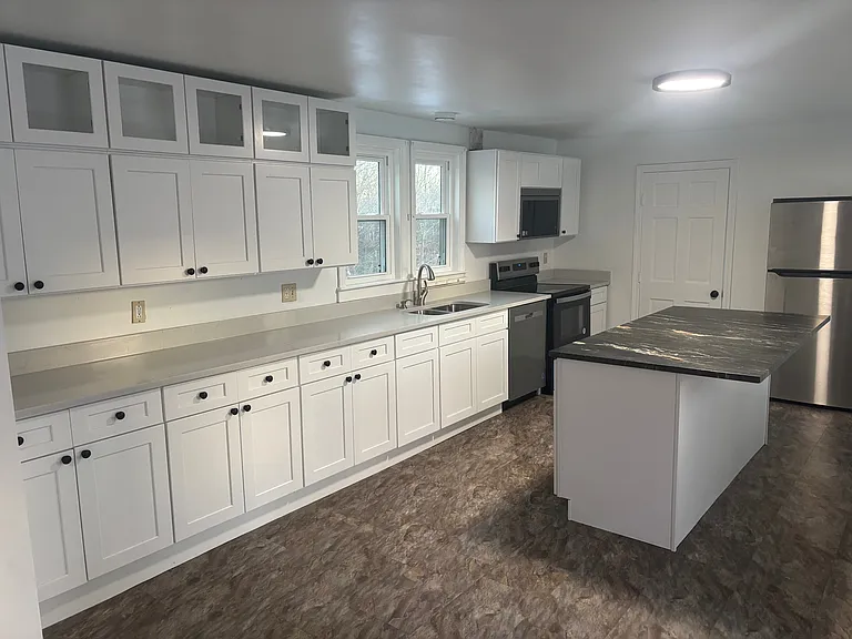 27 Main St #2 — Photo 2
