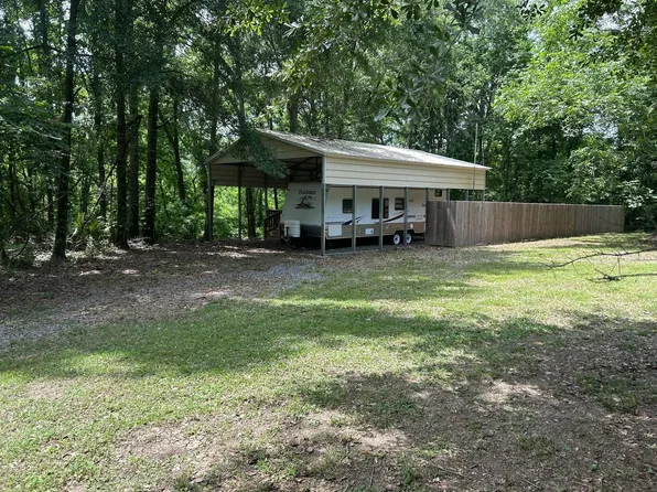 1484 Cooters Point Rd, Gilbert, LA 71336