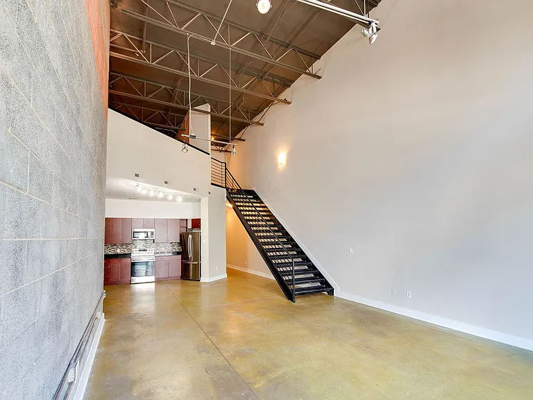 927 Westmere Ave — Photo 3