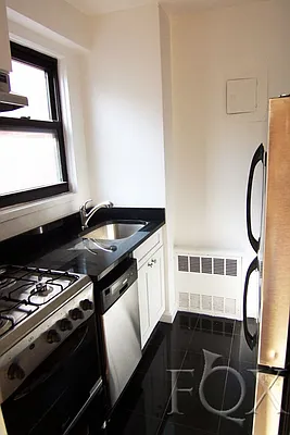 Rented by Fox Residential Group | media 2