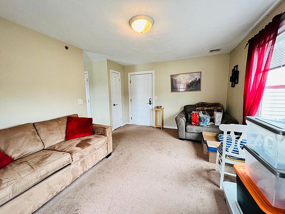 4th image of 39 Athens St #3