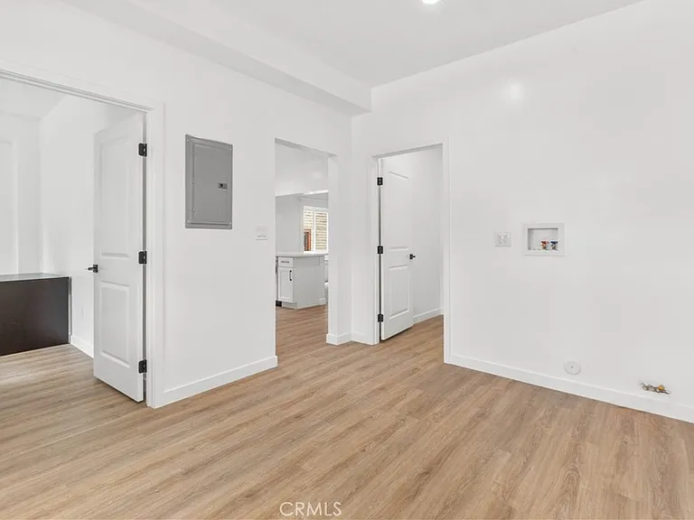 2636 S Normandie Ave — Photo 14