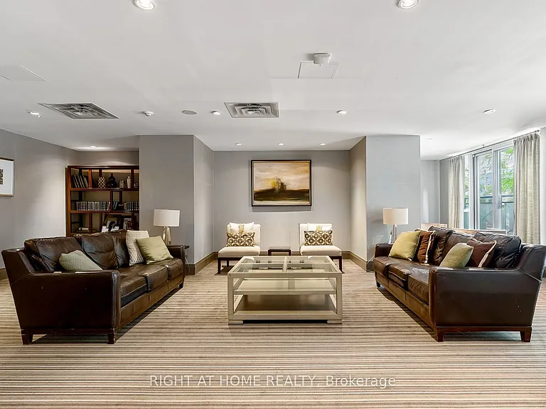 35 Hayden St #1409 — Photo 25
