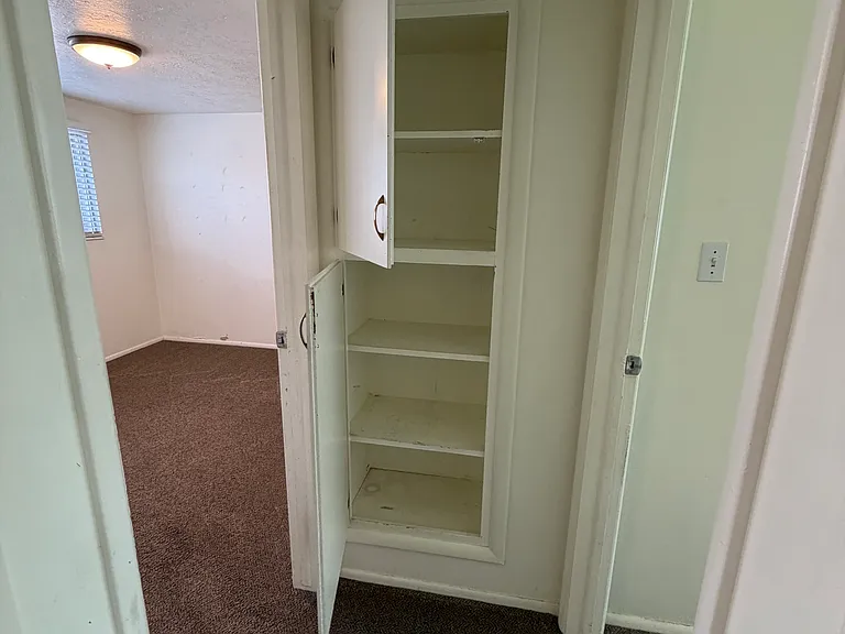 166 N 400 E #166 — Photo 6