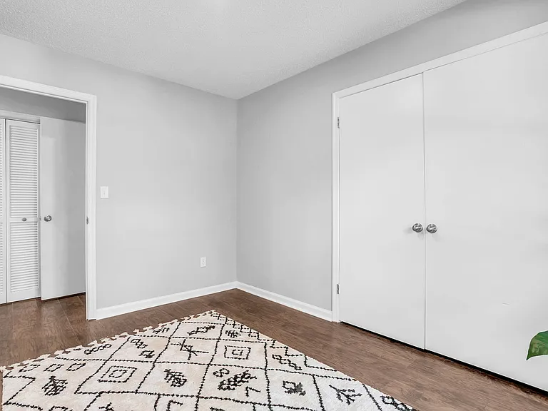 38 Shore Dr — Photo 27