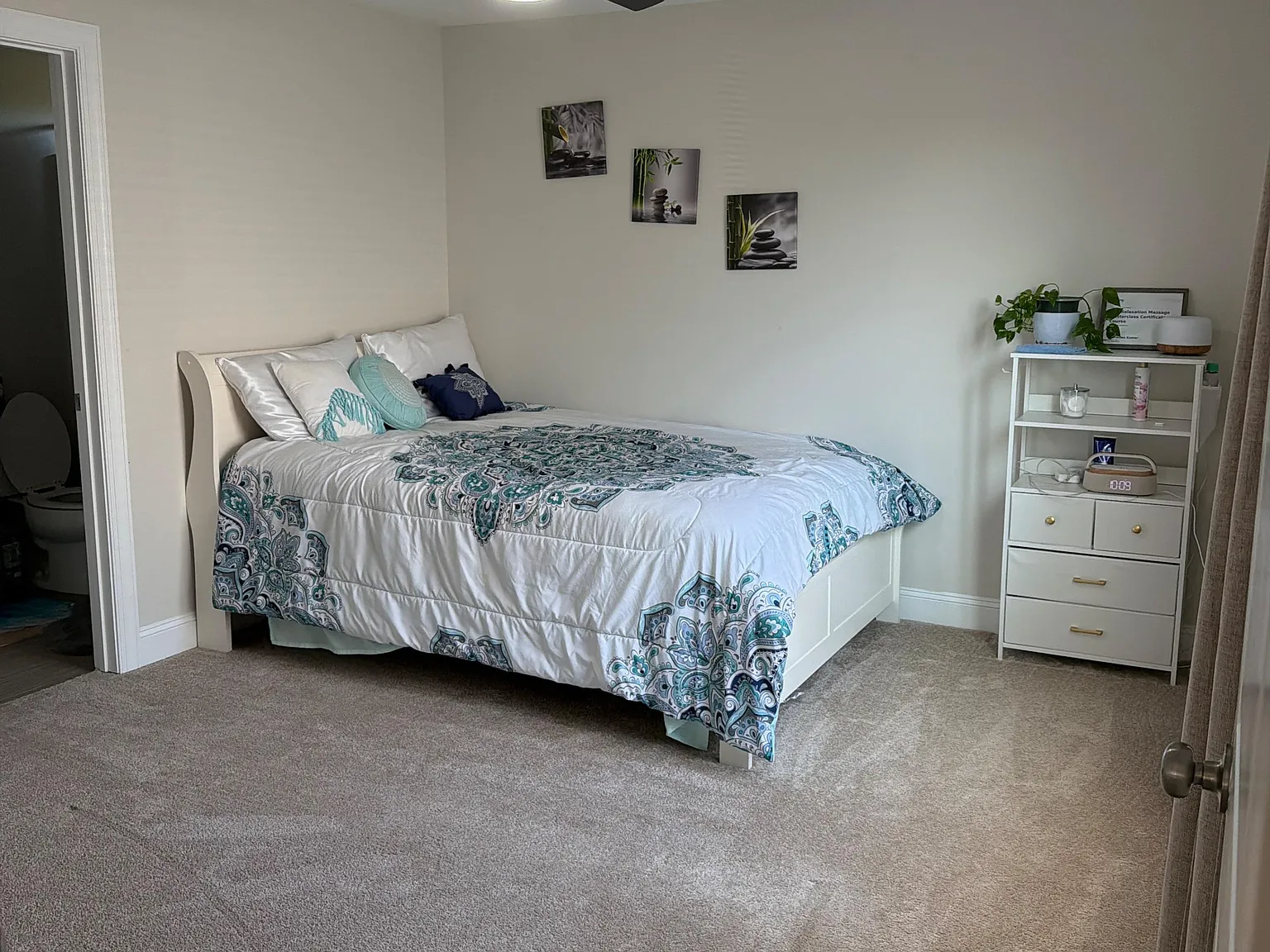 1 bed, 2.5 bath, 2755 sqft, $1,209 — Photo 1