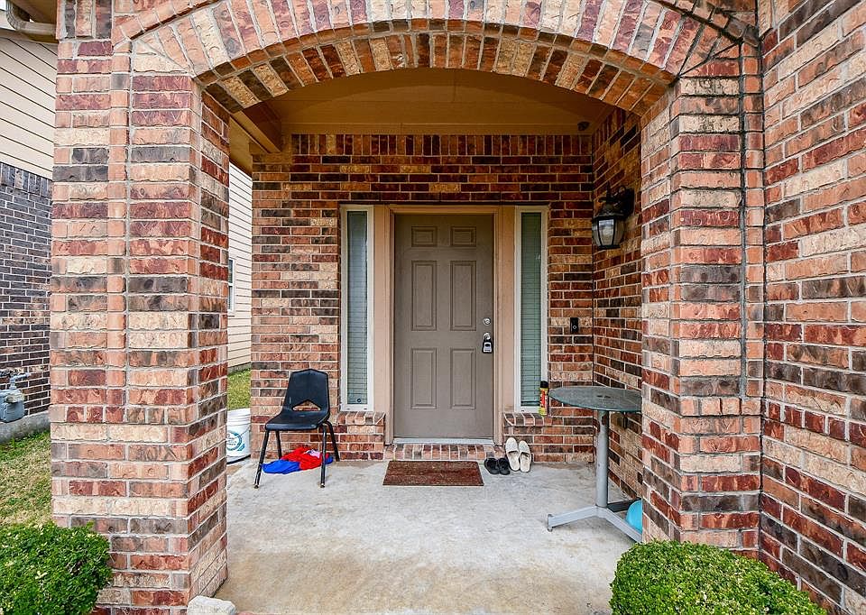 9127 Fuqua Breeze Dr, Houston, TX 77075 | Zillow