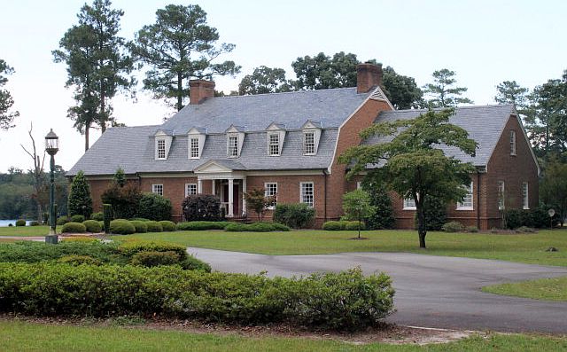 1st image of 613 Lake Shore Dr