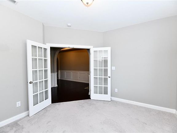 4th image of 18013 Rolling Rock Dr