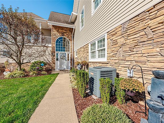 2nd image of 1085 Ashfield Way