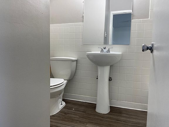 4th image of 3916 W 124th St #3W