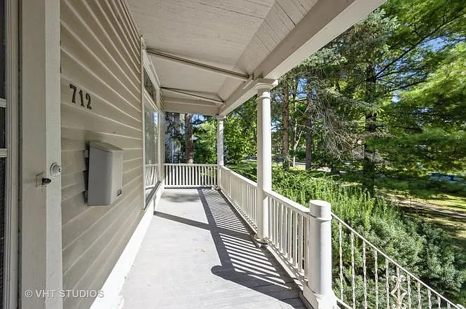 Front porch/.