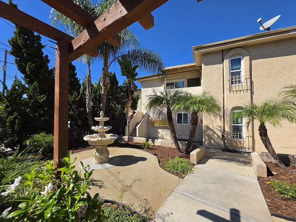 4840 W Mountain View Dr #2