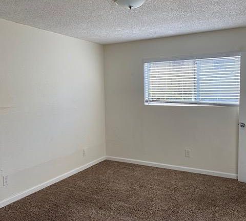 4th image of 4761 Wightman St #9
