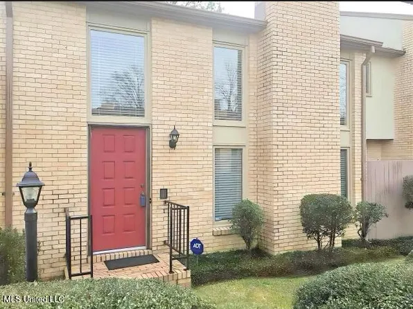 26 Park Crest Pl, Jackson, MS 39211