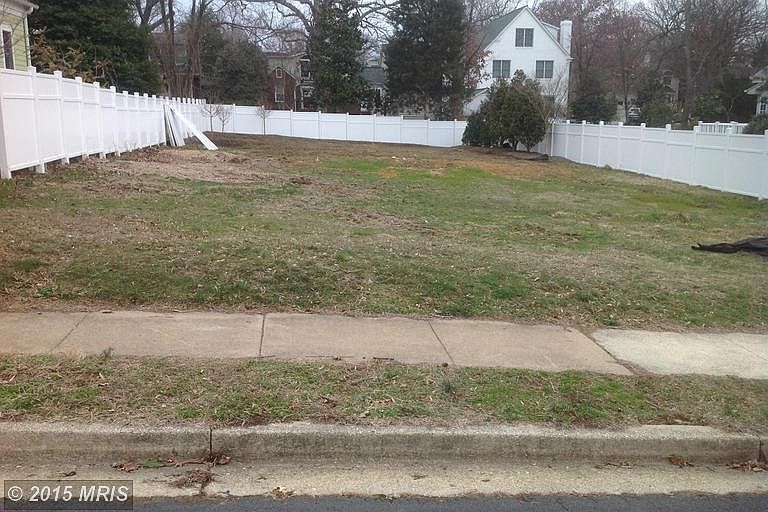 1st image of 4 N Brookside Dr