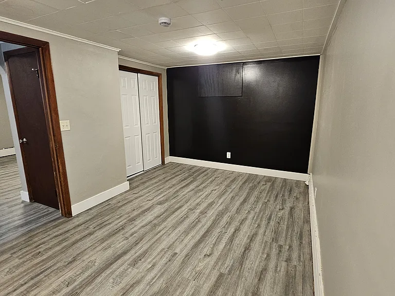 1028 S 27th St #3 — Photo 10