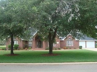 2242 Riverside Dr, West Columbia, TX 77486