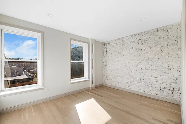 Rented by REAL New York | media 8