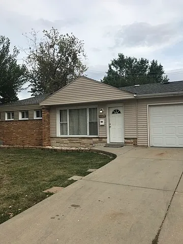8011 S Knox Ave photo 1