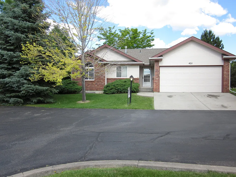 421 Radiant Dr
