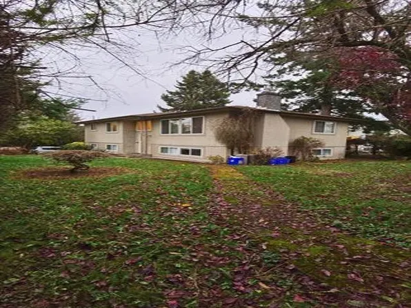 15622 Thrift Ave, White Rock, BC V4B 2M2