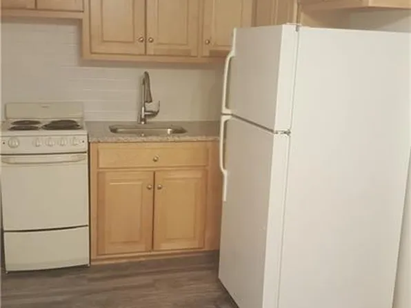 16 Pilgrim Trail #F3, Woodbury, CT 06798