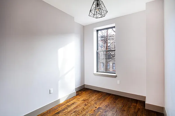 Rented by Brooklyn Group | media 32