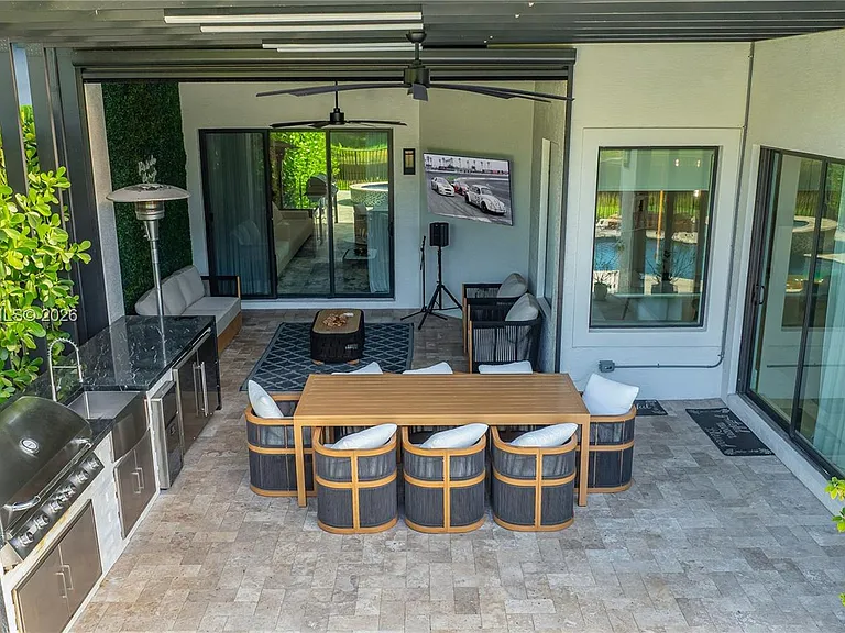 9529 Eden Roc Ct — Photo 58