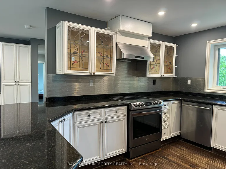 1339 Pinegrove Rd — Photo 11