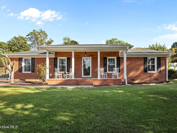 4950 Pinewood Drive, Hope Mills, NC 28348