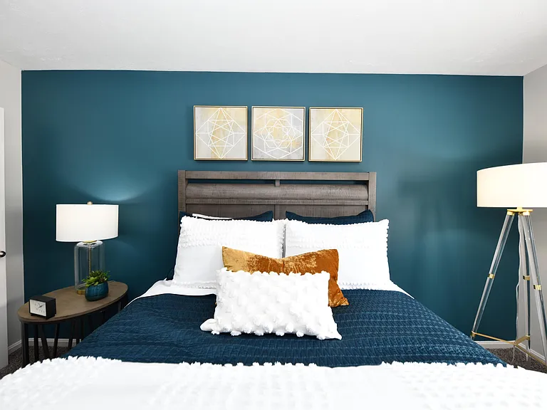Bedroom with carpet
