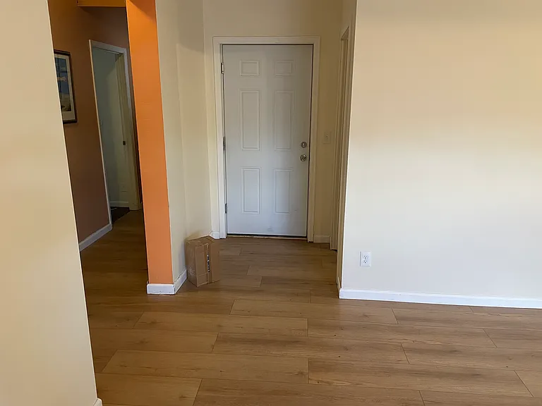 Harlan St — Photo 8
