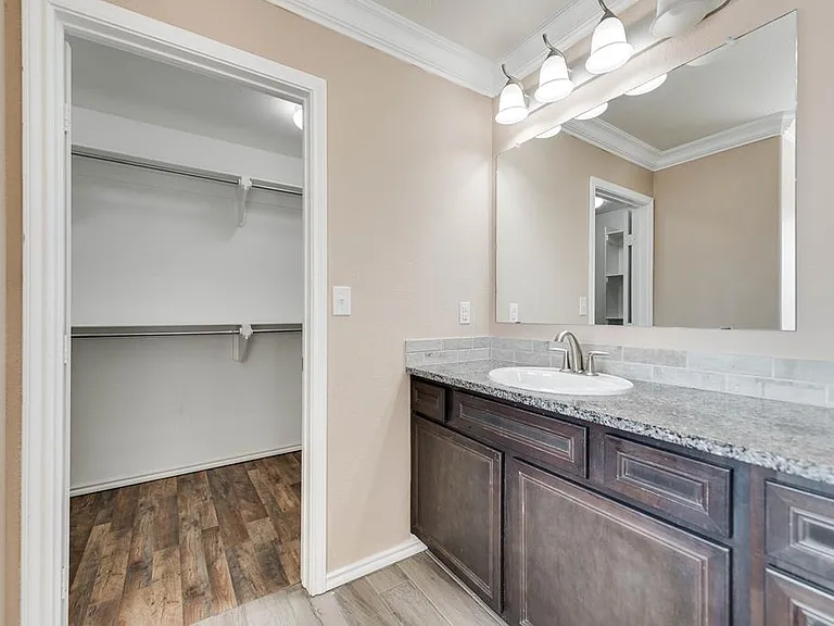 618 Juniper Ct — Photo 21