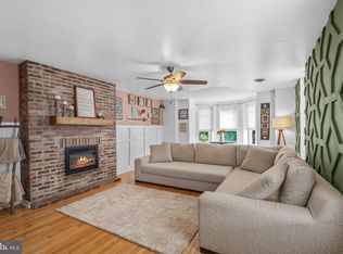 122 Sumac St, Philadelphia, PA 19128