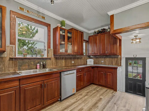 566 Mason Rd, Taylor Mill, KY 41015